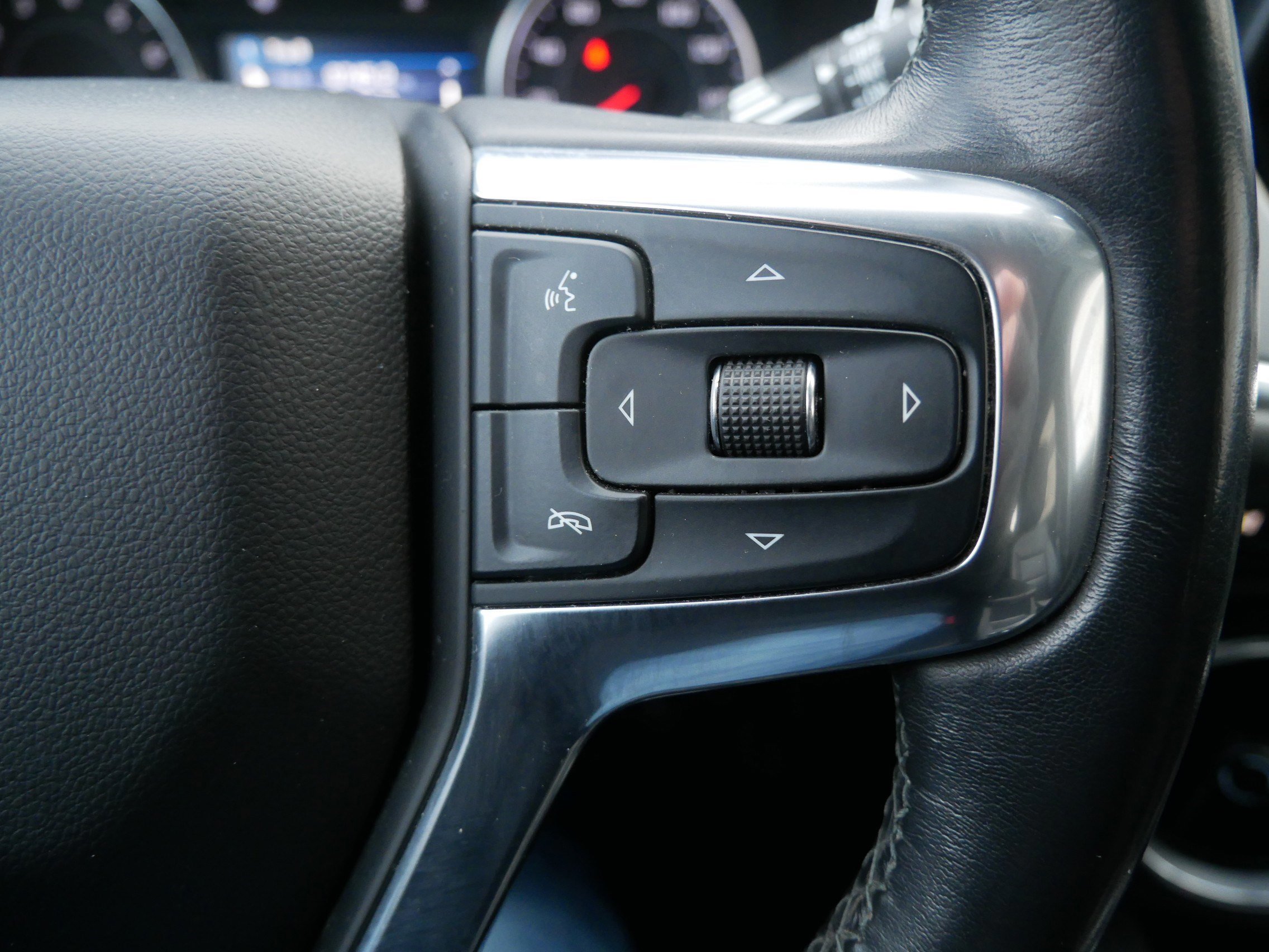 Used 2019 Chevrolet Blazer LT w/ Sun and Wheels Package image 28