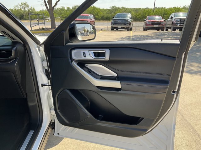Certified 2023 Ford Explorer Limited w/ Limited Technology Package RWD image 22