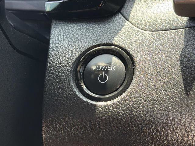 Used 2025 Toyota Camry SE w/ Convenience Package FWD image 27