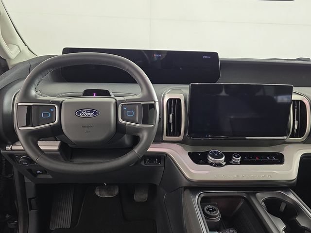 Certified 2025 Ford Expedition Active AWD/4WD image 12