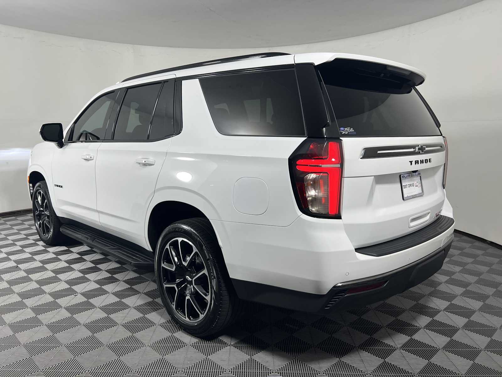 Used 2022 Chevrolet Tahoe RST RWD image 8
