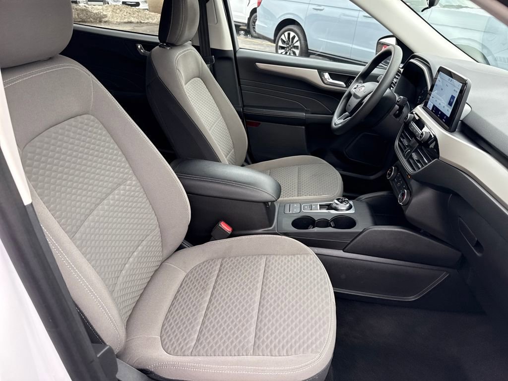 Certified 2021 Ford Escape SE image 9