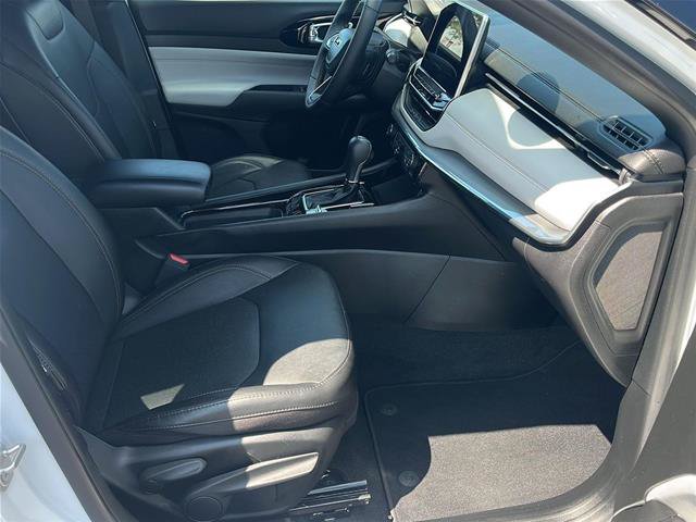 Used 2023 Jeep Compass Limited AWD/4WD image 13