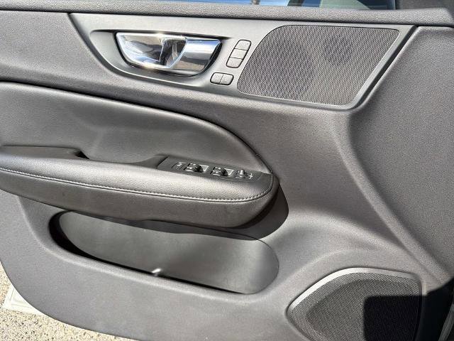 Used 2019 Volvo S60 T5 Momentum w/ Premium Package image 17