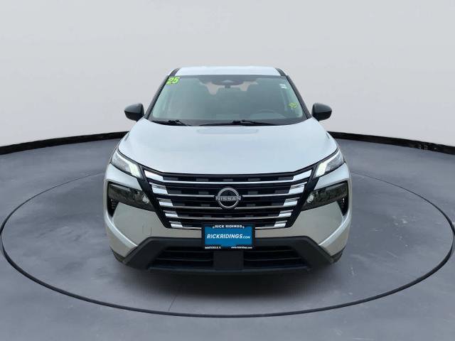 Used 2025 Nissan Rogue S FWD image 11