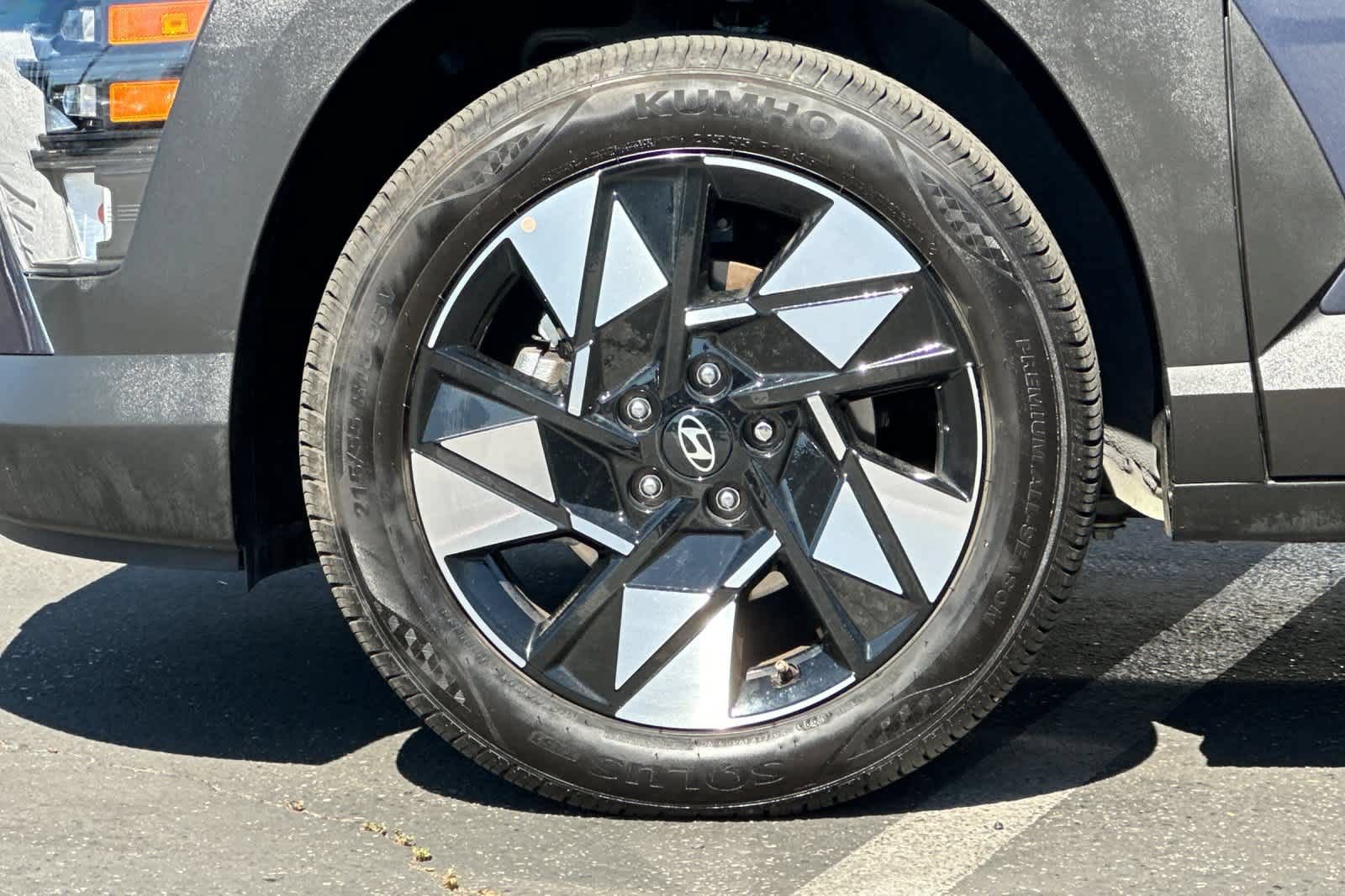 Used 2025 Hyundai Kona SEL FWD image 27