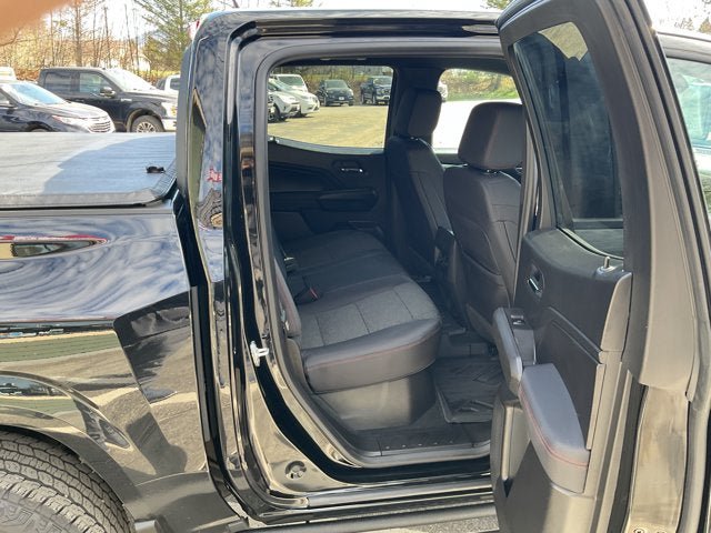 Used 2025 Chevrolet Colorado Z71 AWD/4WD image 33