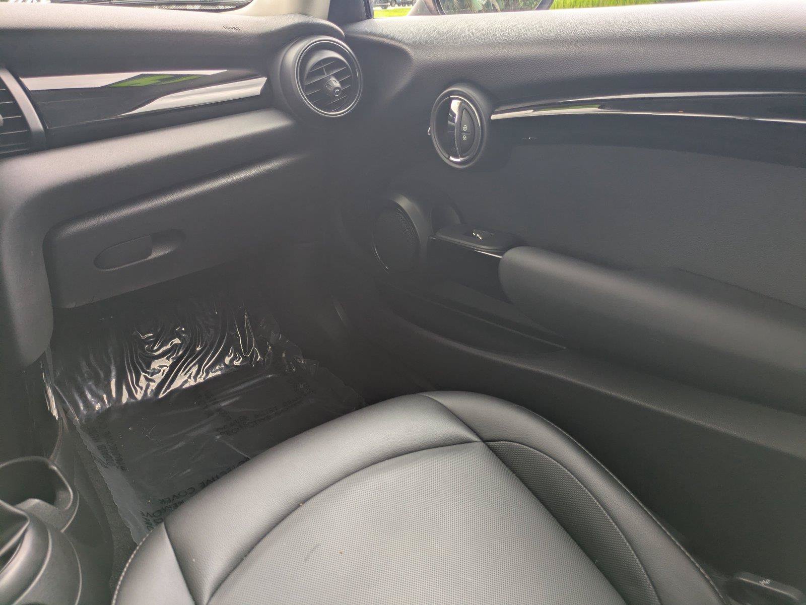 Used 2019 MINI Cooper 2-Door Hardtop FWD image 19