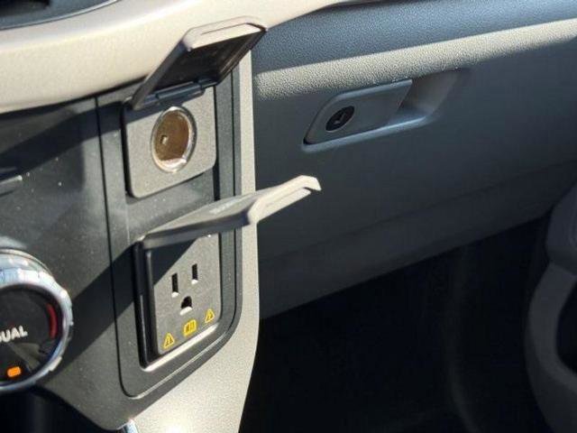 Certified 2022 Ford F150 XLT w/ Equipment Group 302A High image 28