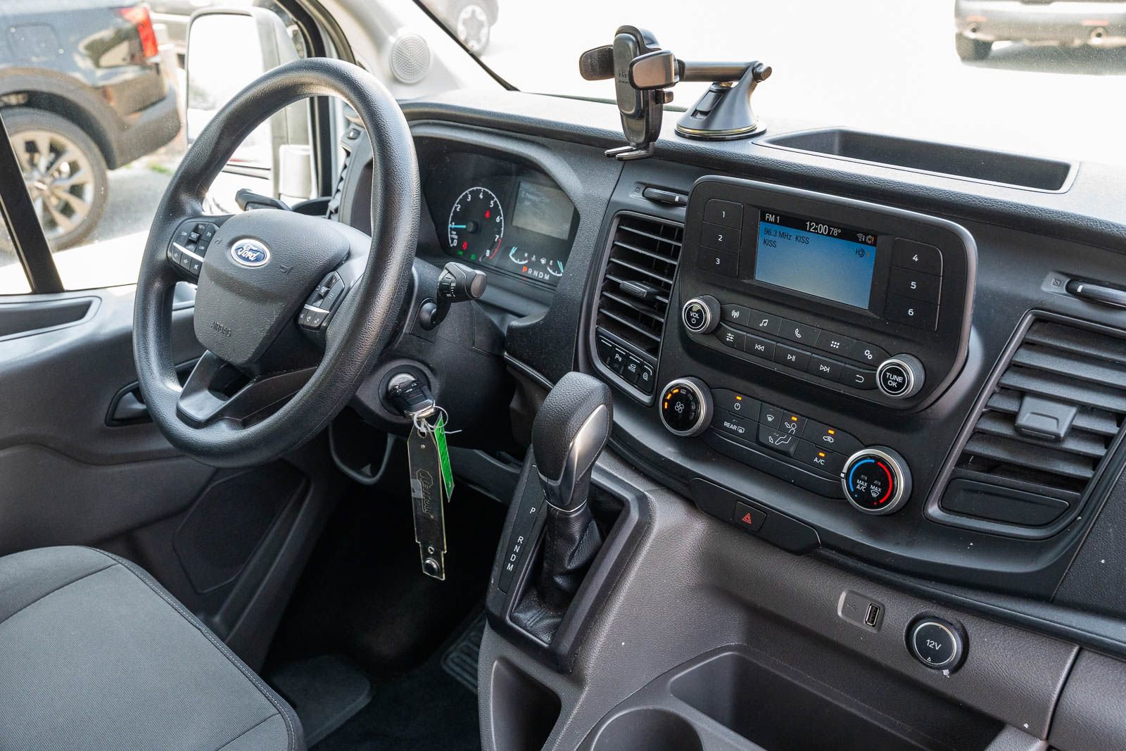 Certified 2021 Ford Transit 350 XLT RWD image 13