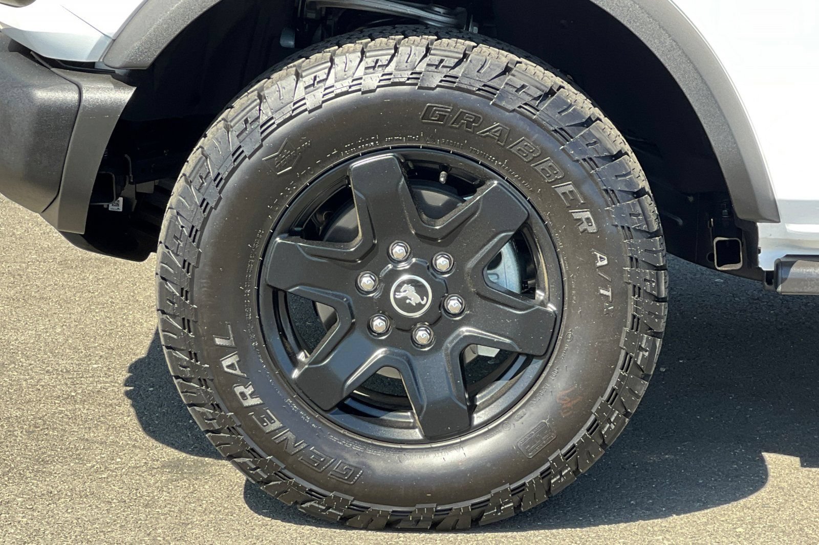 Certified 2024 Ford Bronco Black Diamond AWD/4WD image 26