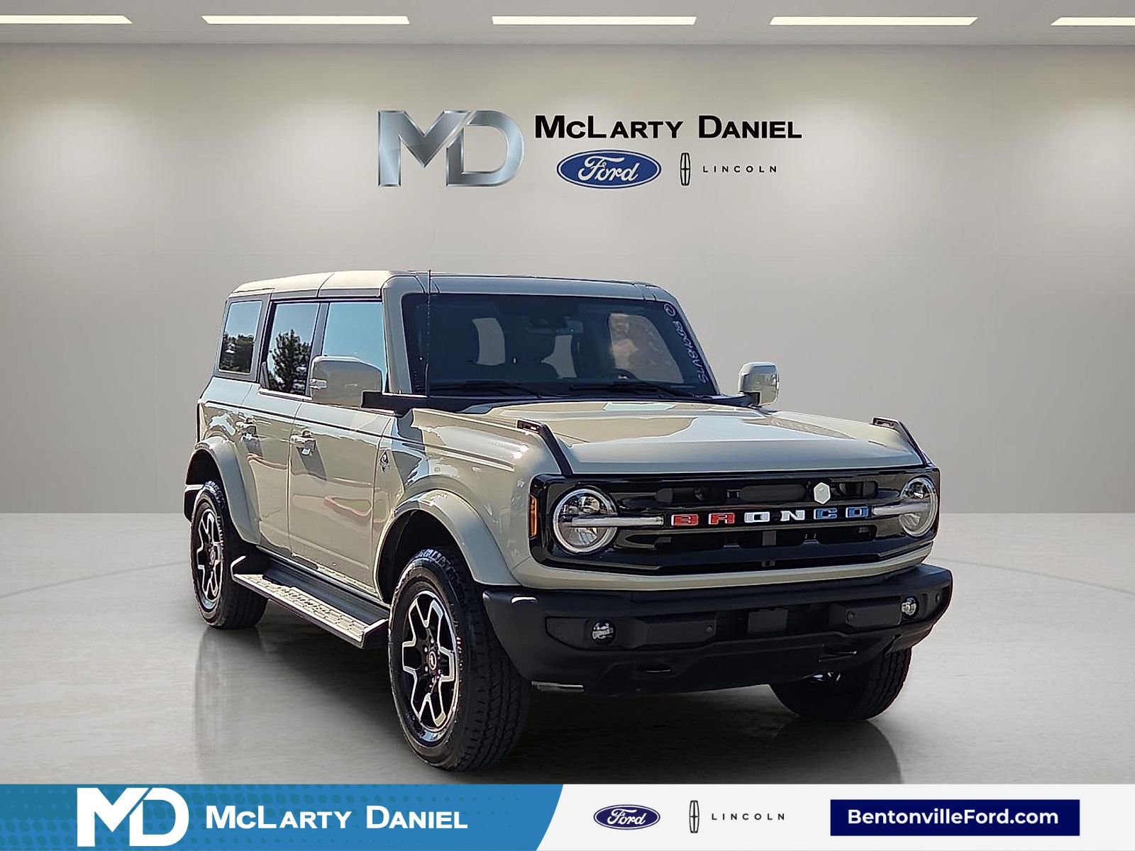 Certified 2025 Ford Bronco Outer Banks