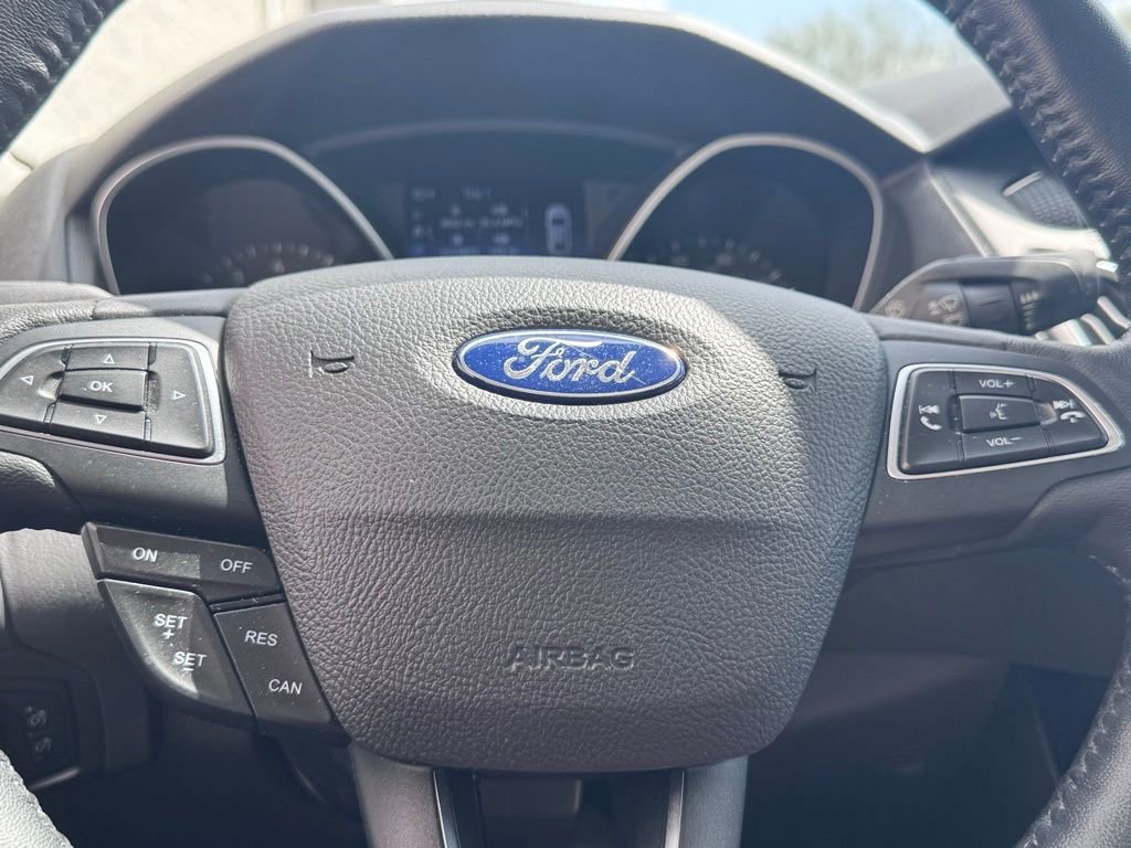 Certified 2017 Ford Focus Titanium FWD image 15