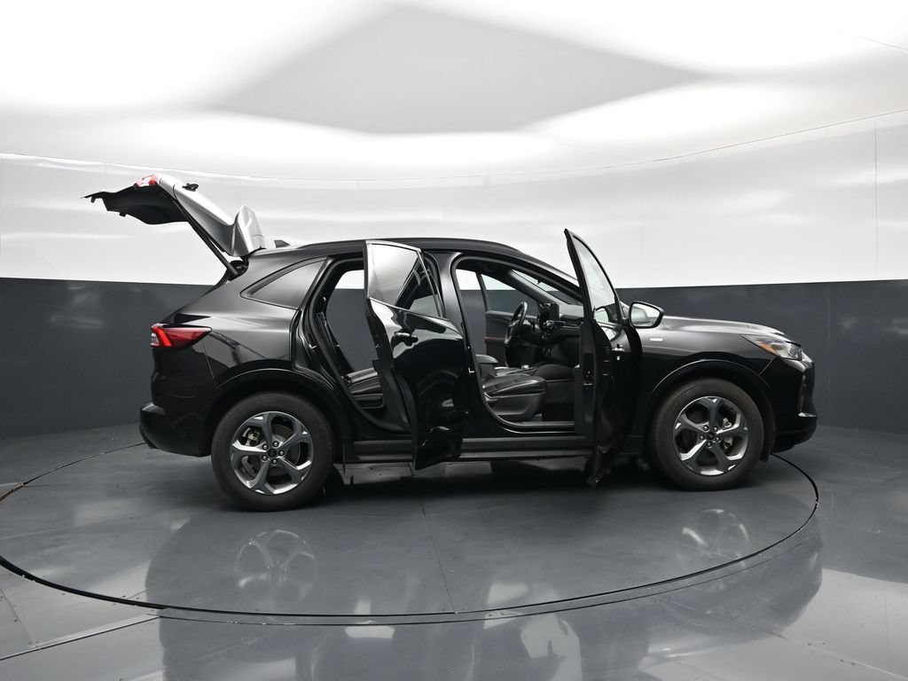 Certified 2024 Ford Escape ST-Line w/ Equipment Group 301A FWD image 5