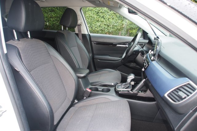 Used 2023 Kia Seltos S w/ Navigation Package FWD image 11