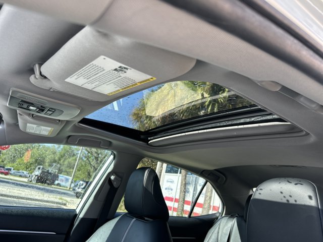 Used 2021 Toyota Camry SE w/ Convenience Package FWD image 17