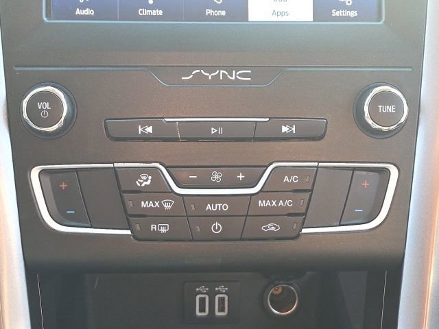 Certified 2020 Ford Fusion SE image 28