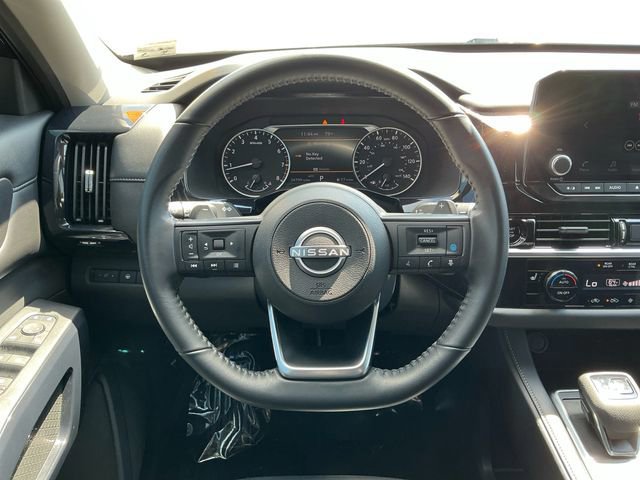 Used 2025 Nissan Pathfinder SV w/ SV Premium Package AWD/4WD image 13