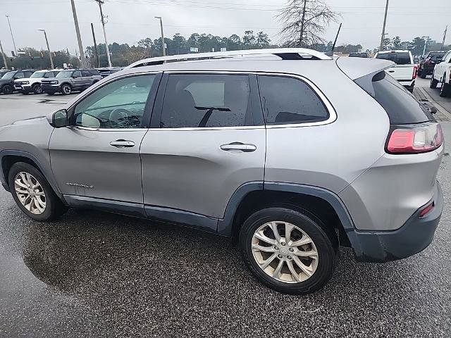 Used 2019 Jeep Cherokee Latitude w/ Popular Appearance Group image 4