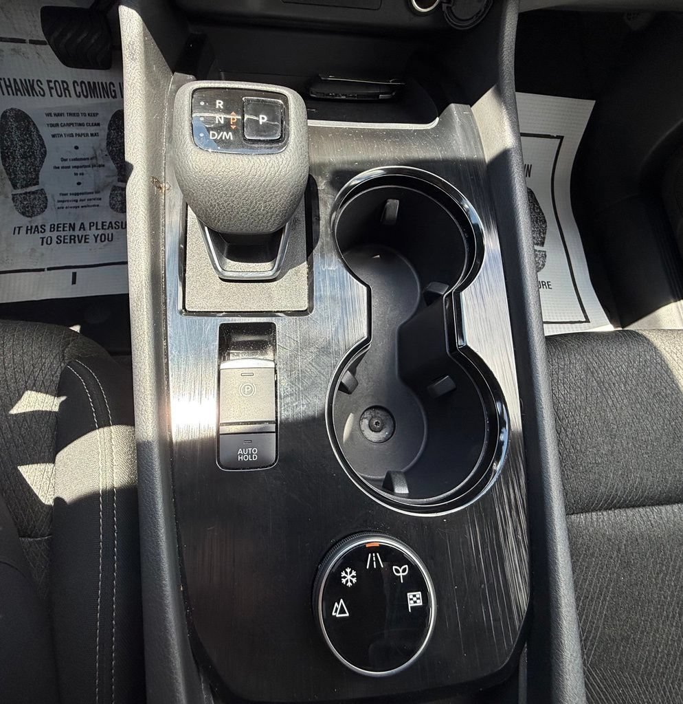 Used 2024 Nissan Rogue SV AWD/4WD image 25