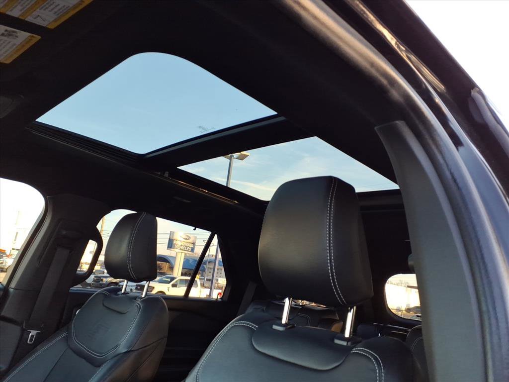 Certified 2022 Ford Explorer ST w/ Equipment Group 401A image 17