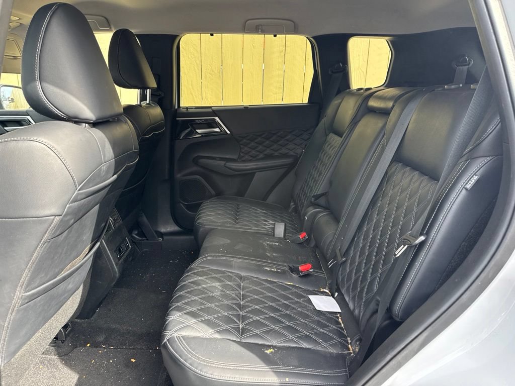 Used 2024 Mitsubishi Outlander SEL FWD image 12