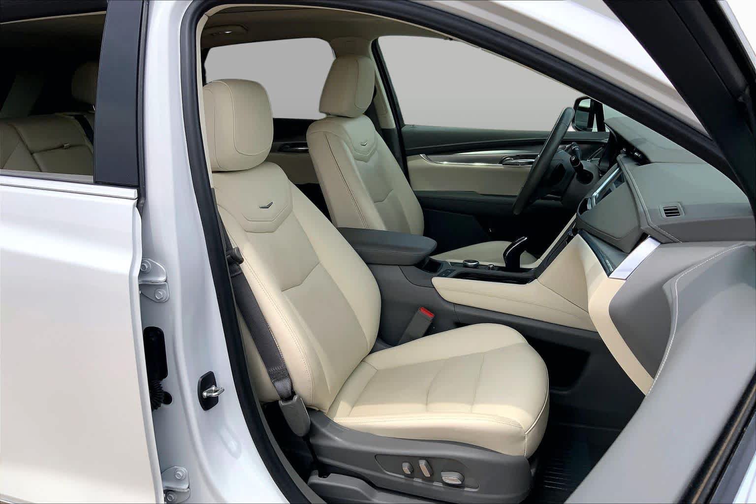 Used 2021 Cadillac XT5 Premium Luxury AWD/4WD image 9