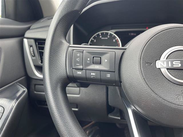 Used 2024 Nissan Rogue S AWD/4WD image 13