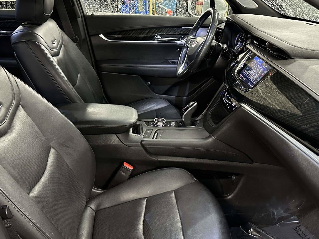Used 2020 Cadillac XT6 Premium Luxury AWD/4WD image 10