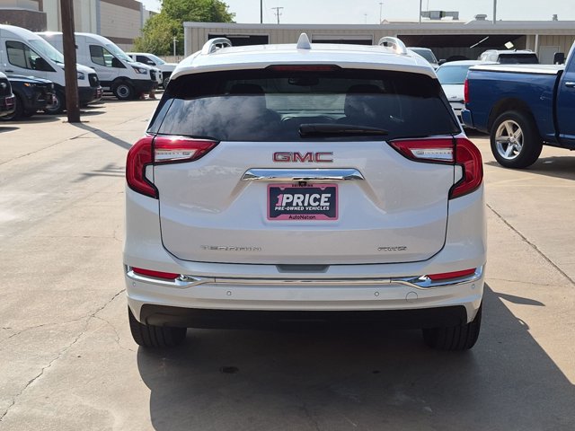 Used 2022 GMC Terrain Denali w/ Denali Premium Package AWD/4WD image 7