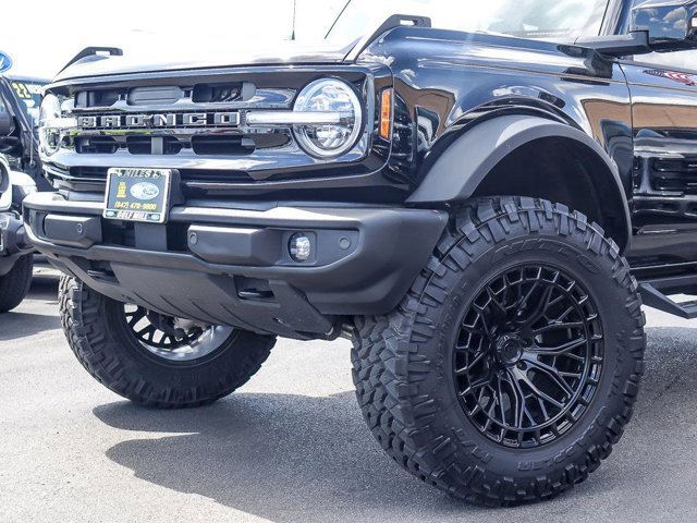 Certified 2024 Ford Bronco Outer Banks w/ Sasquatch Package AWD/4WD image 3