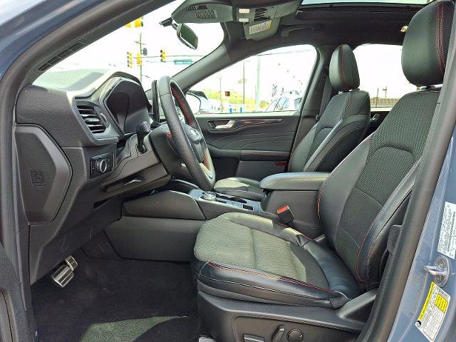 Certified 2023 Ford Escape ST-Line w/ Tech Pack #1 AWD/4WD image 14