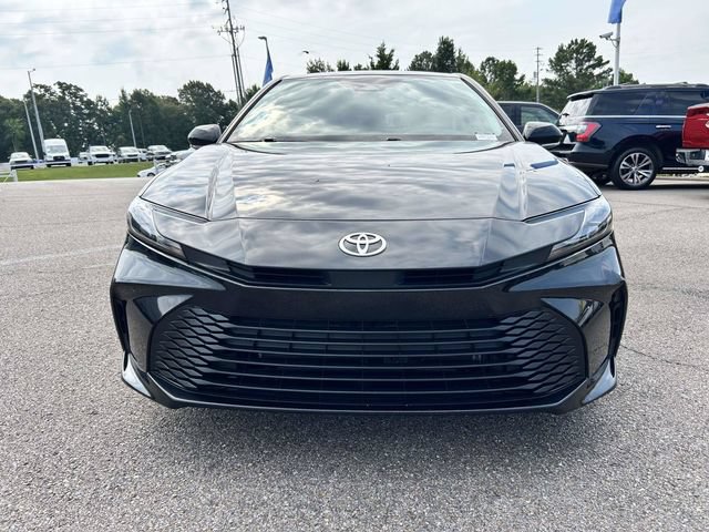 Used 2025 Toyota Camry LE FWD image 8