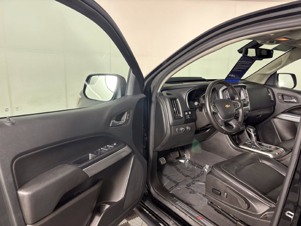 Used 2022 Chevrolet Colorado ZR2 w/ ZR2 Midnight Special Edition AWD/4WD image 12
