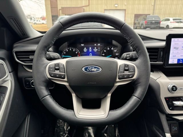 Certified 2023 Ford Explorer XLT w/ Equipment Group 202A image 38