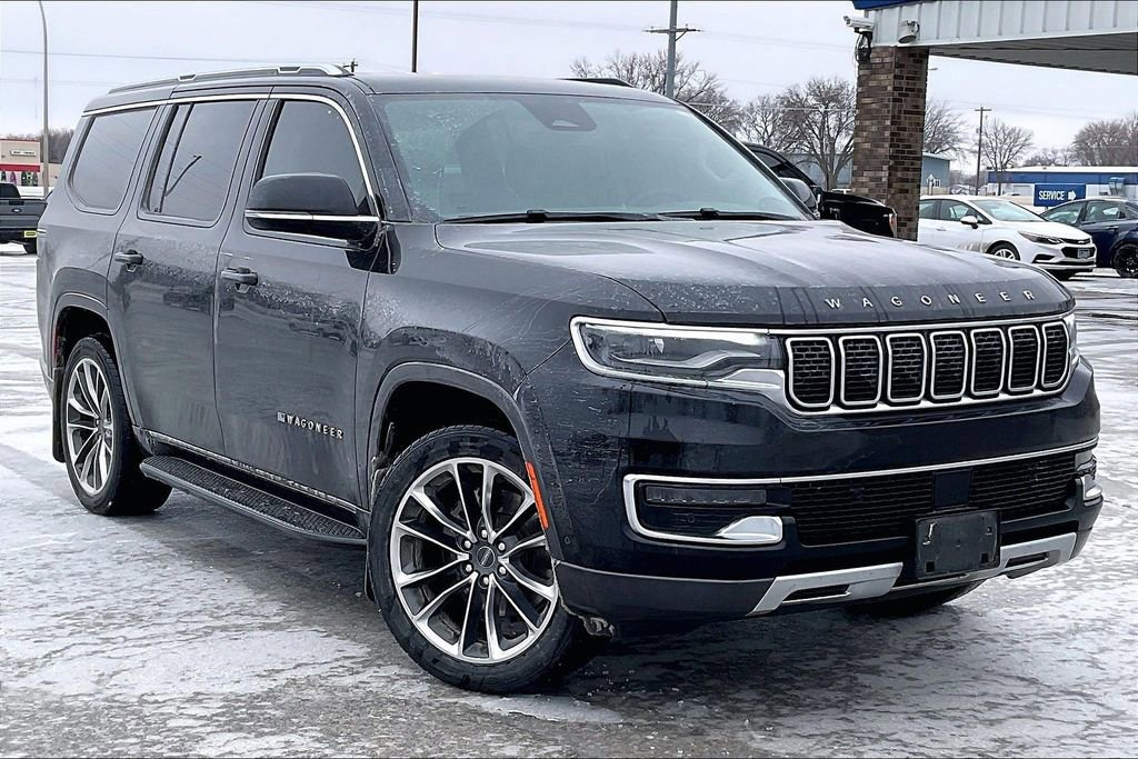 Used 2022 Jeep Wagoneer Series II w/ Premium Group I image 3