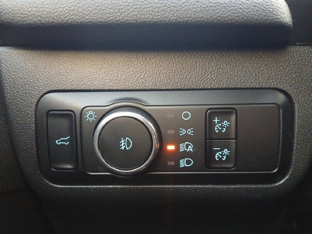 Certified 2025 Ford Escape ST-Line Select AWD/4WD image 8