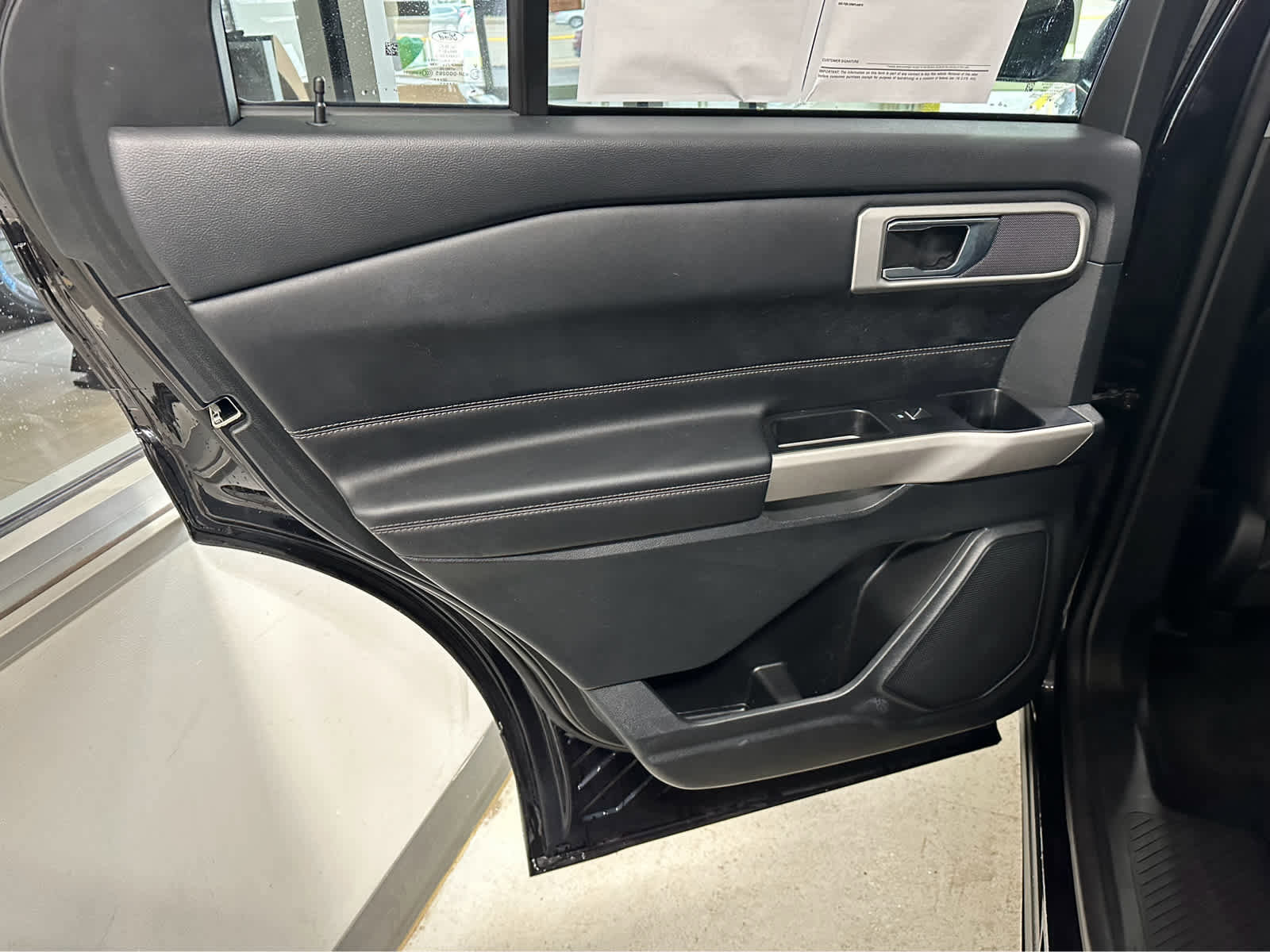 Certified 2022 Ford Explorer XLT w/ Equipment Group 202A image 30