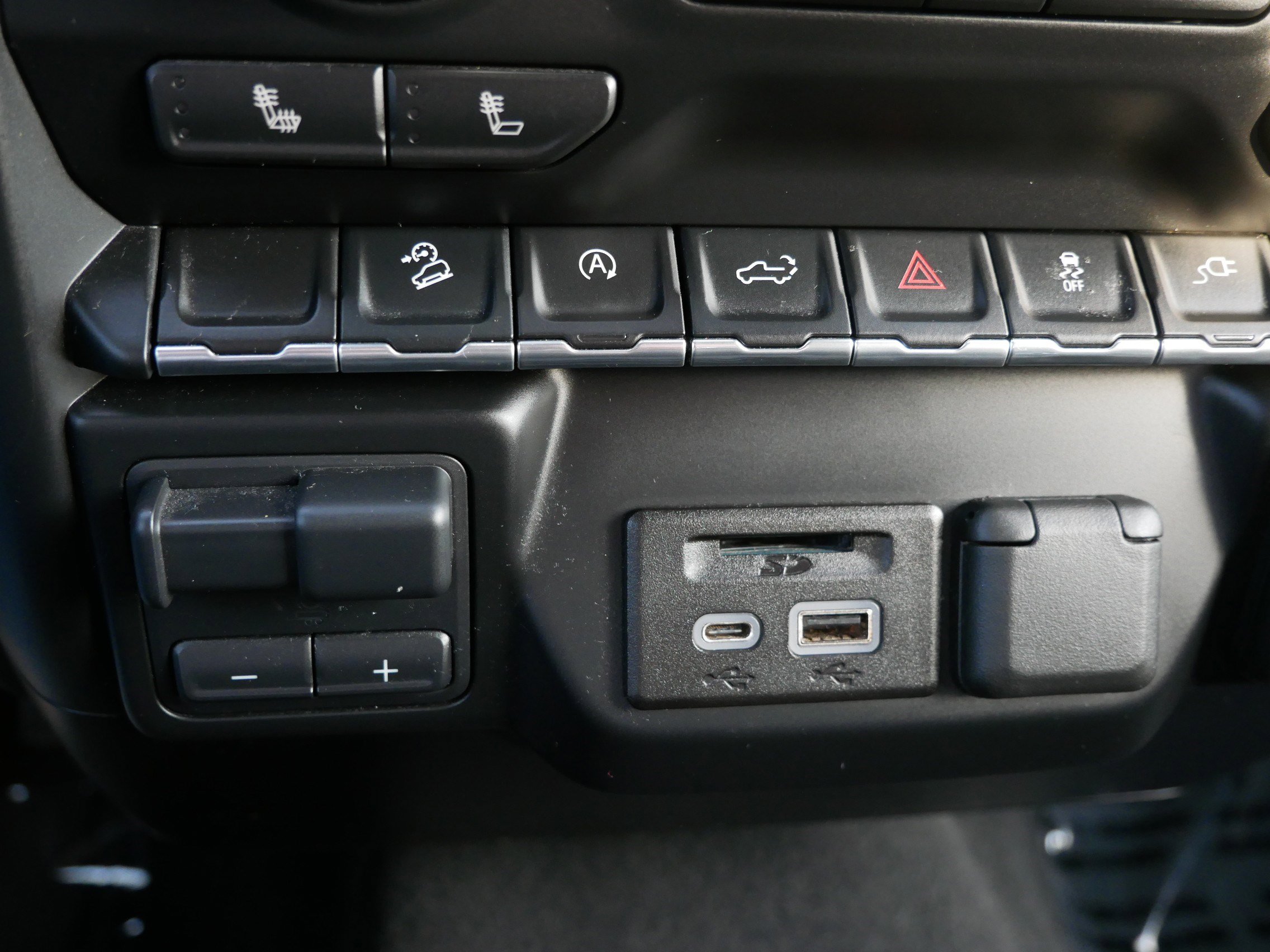 Used 2019 GMC Sierra 1500 SLE w/ SLE Value Package AWD/4WD image 30
