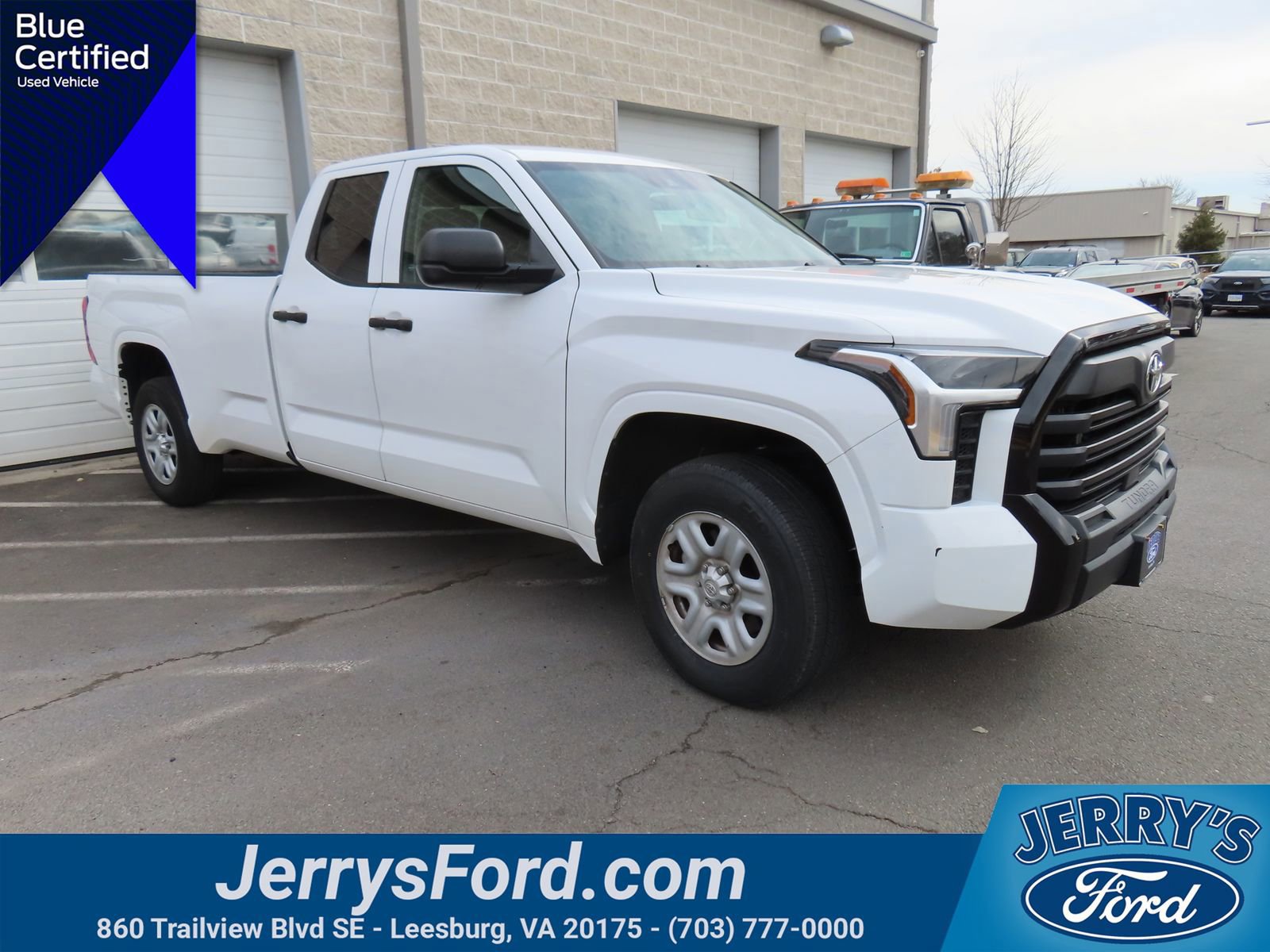 Used 2024 Toyota Tundra SR w/ SR Tow Package image 4