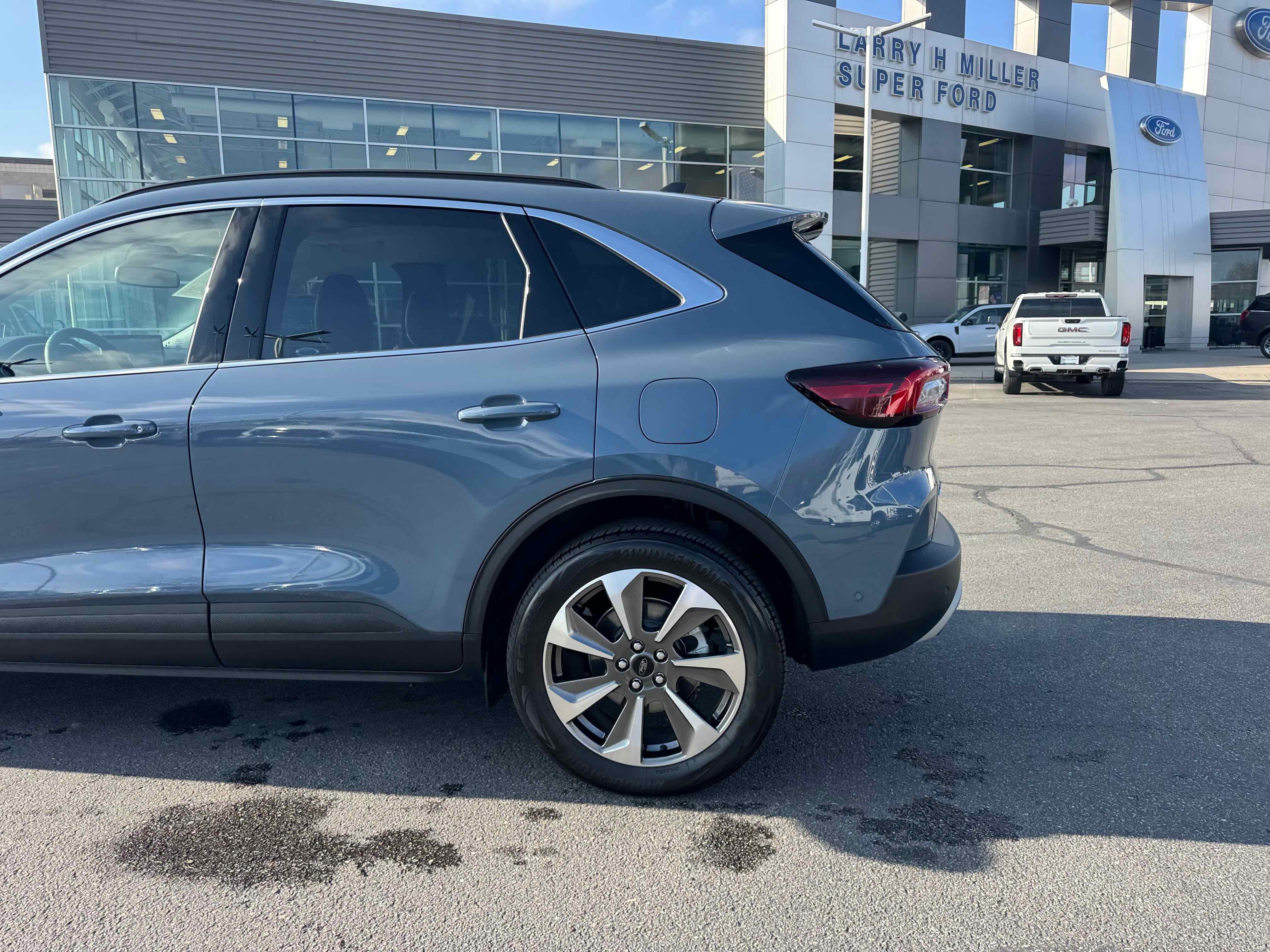 Certified 2023 Ford Escape Platinum w/ Premium Technology Package image 12