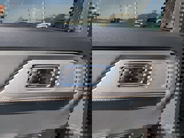 Certified 2025 Ford Explorer Active w/ Active Comfort Package image 26