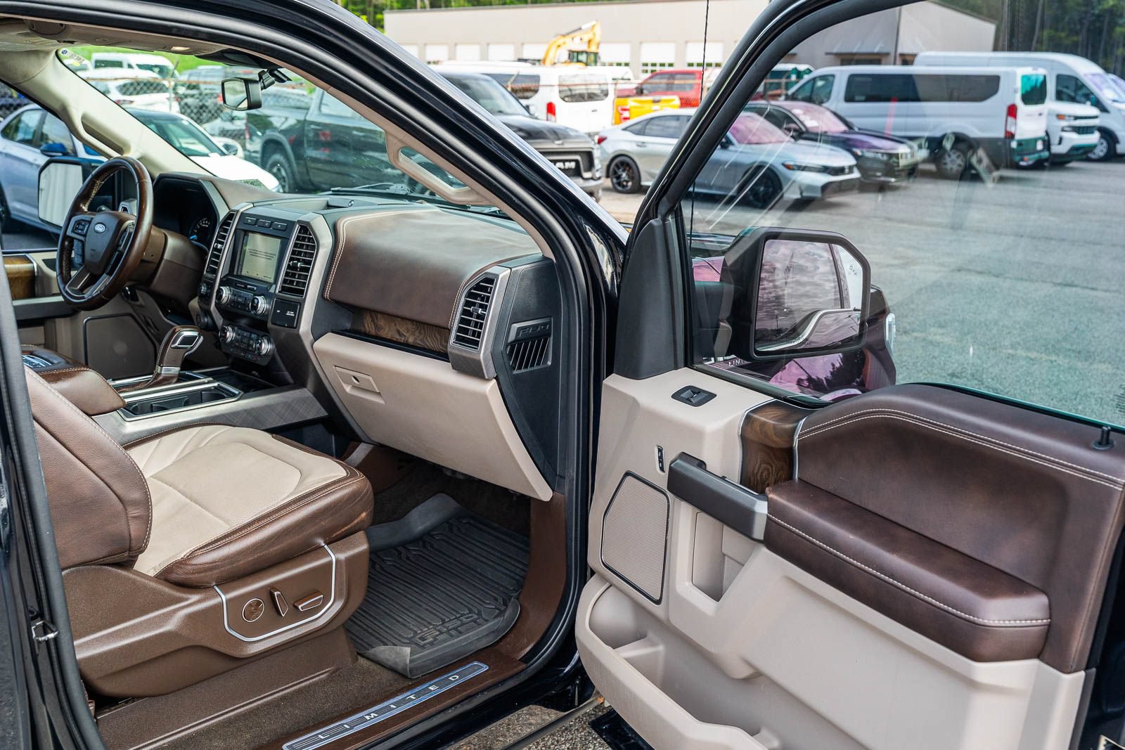 Certified 2019 Ford F150 Limited w/ Trailer Tow Package AWD/4WD image 11