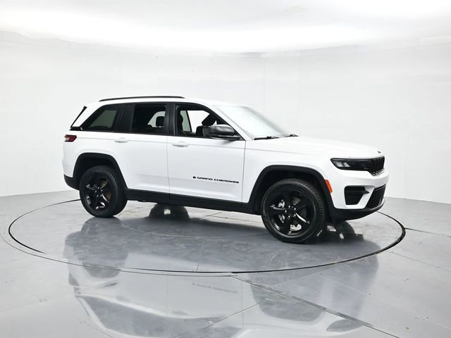 Used 2023 Jeep Grand Cherokee Altitude RWD video 3