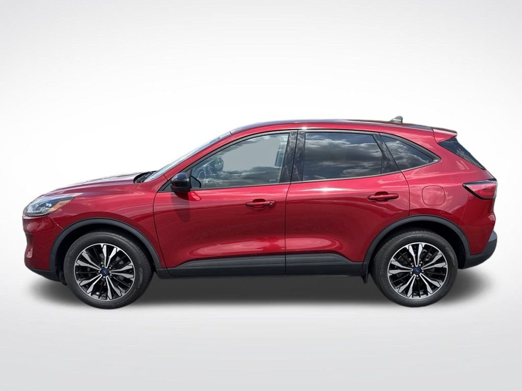 Certified 2022 Ford Escape SE w/ SE Sport Appearance Package AWD/4WD image 3