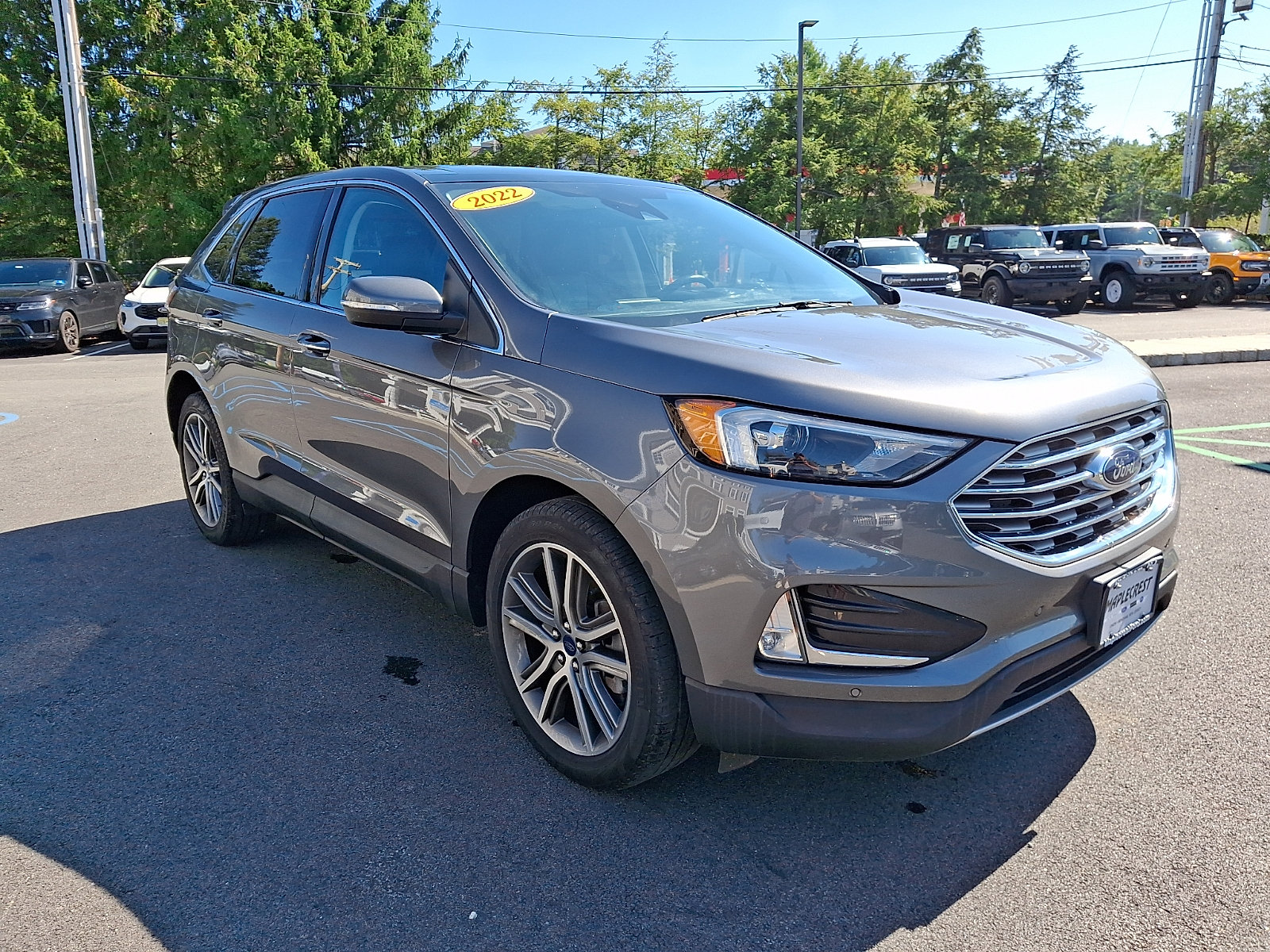 Certified 2022 Ford Edge Titanium AWD/4WD image 3