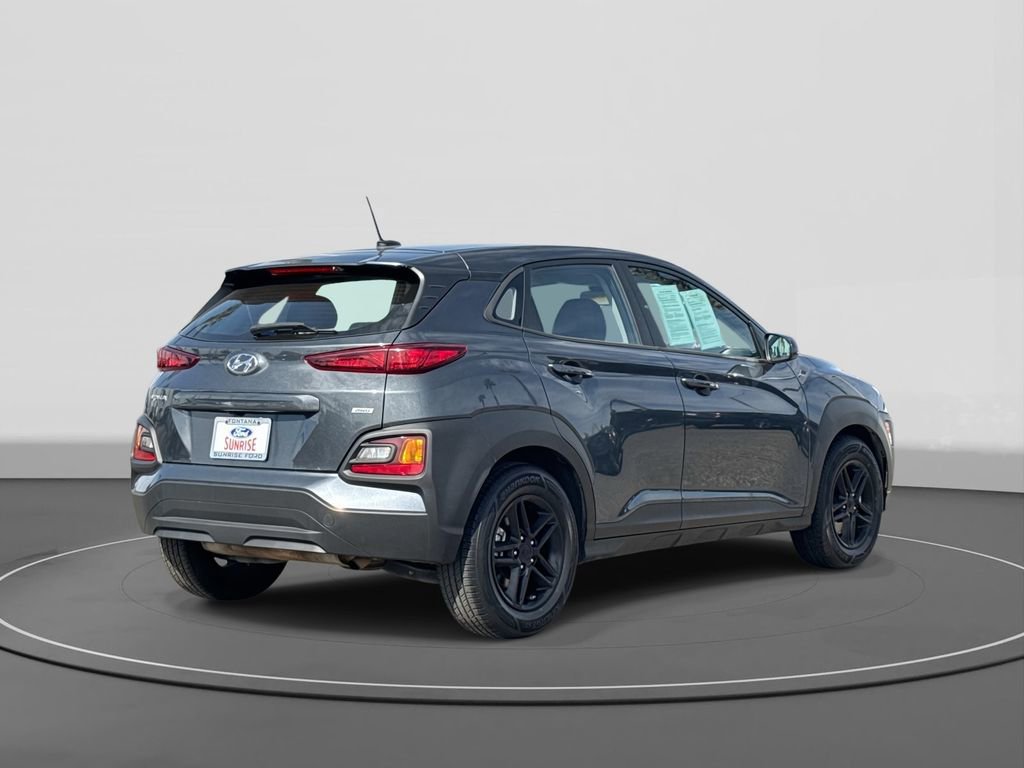 Used 2021 Hyundai Kona SE image 4