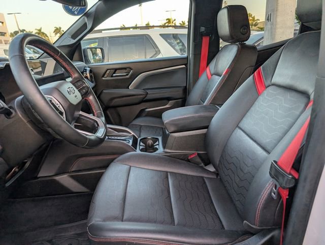 Used 2023 Chevrolet Colorado Z71 w/ Z71 Convenience Package 2 image 8