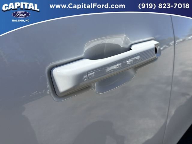 Certified 2025 Ford Maverick Lariat w/ Black Appearance Package image 14