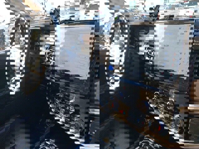 Certified 2022 Ford Expedition XLT image 29